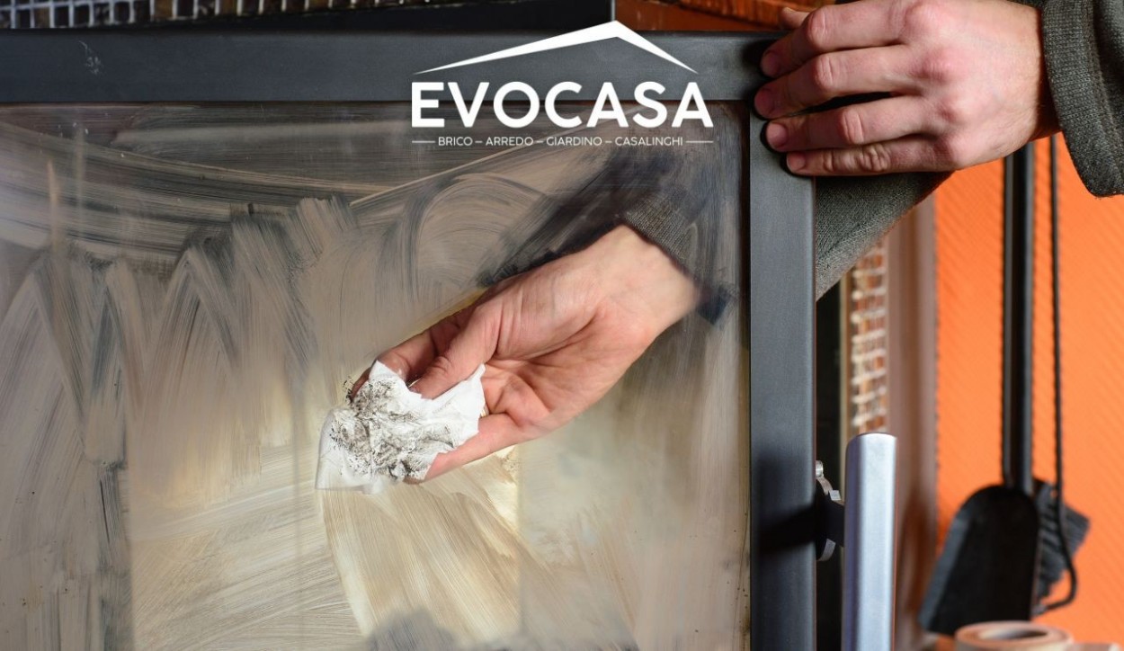  																			Come pulire il vetro del camino: guida completa 									